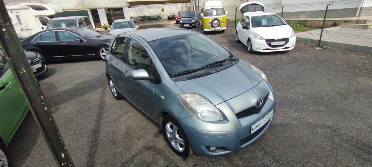 toyota-yaris-2011-gasolina-998cc