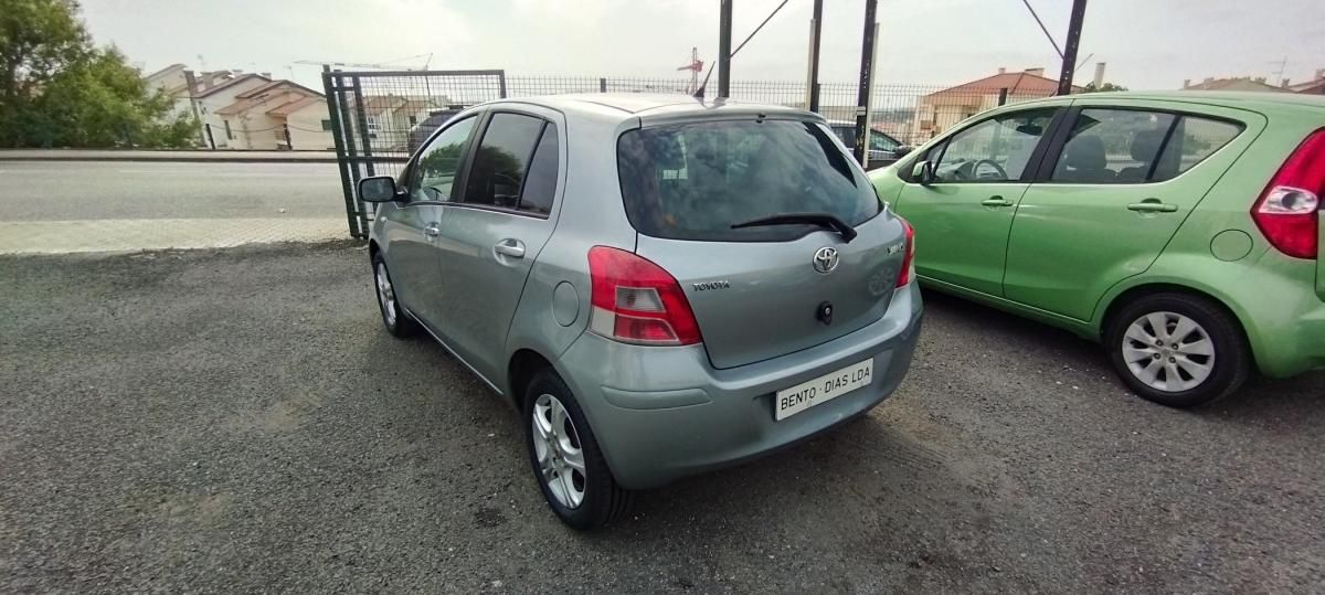 toyota-yaris-2011-gasolina-998cc
