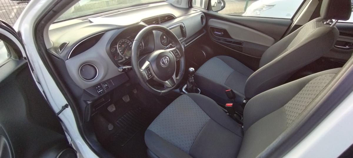 toyota-yaris-2015-gasolina-1329cc