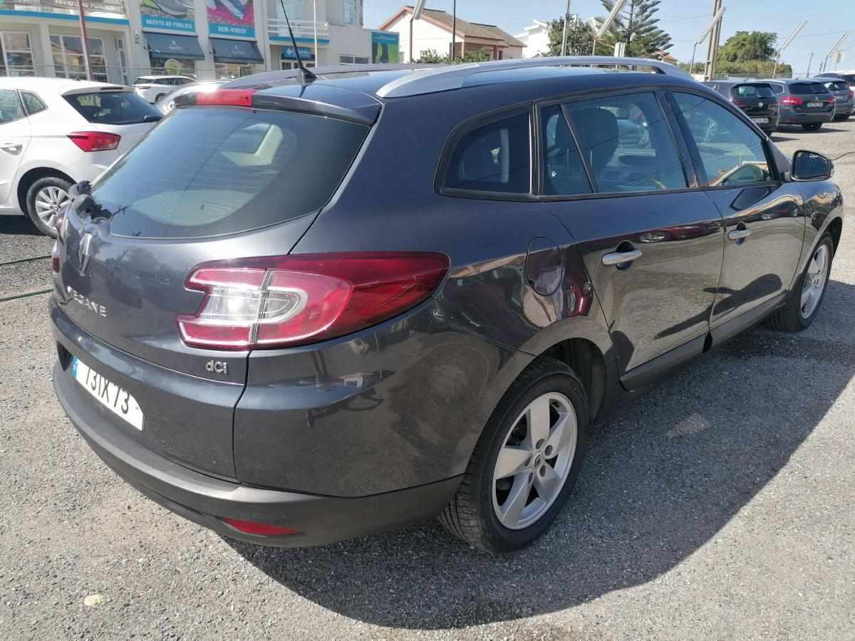 renault-megane-sport-tourer-2010-diesel-1461cc