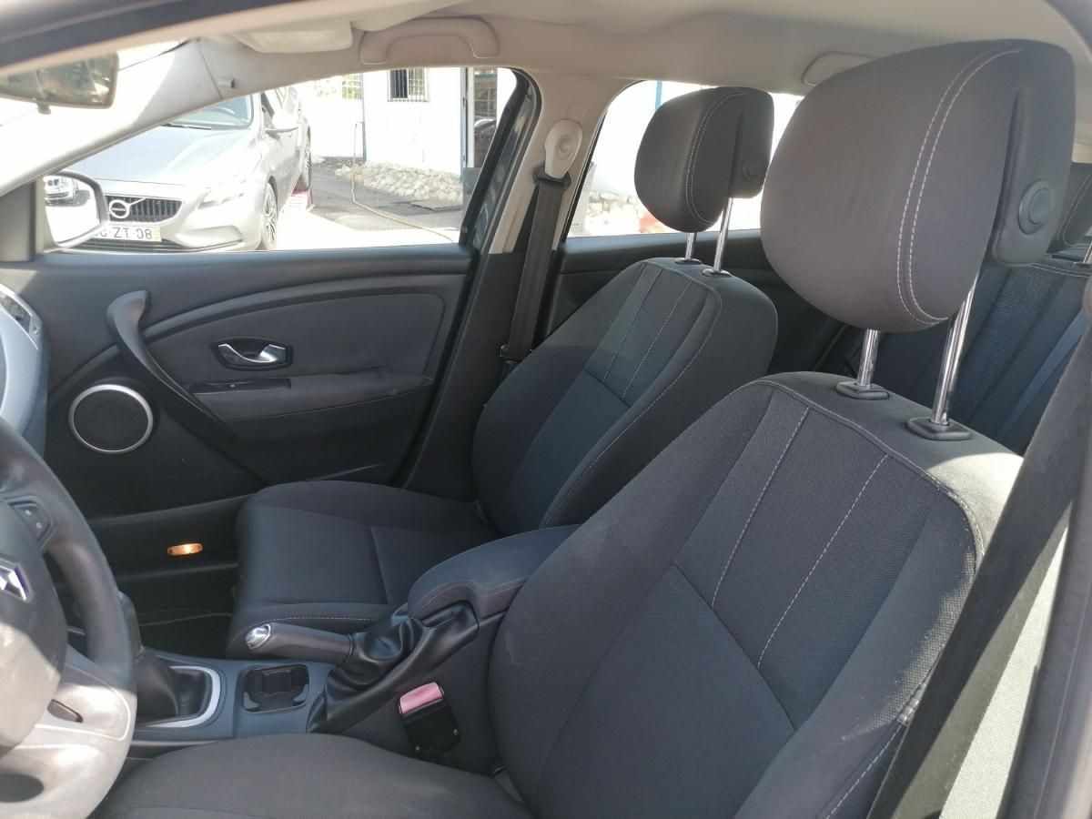 renault-megane-sport-tourer-2010-diesel-1461cc