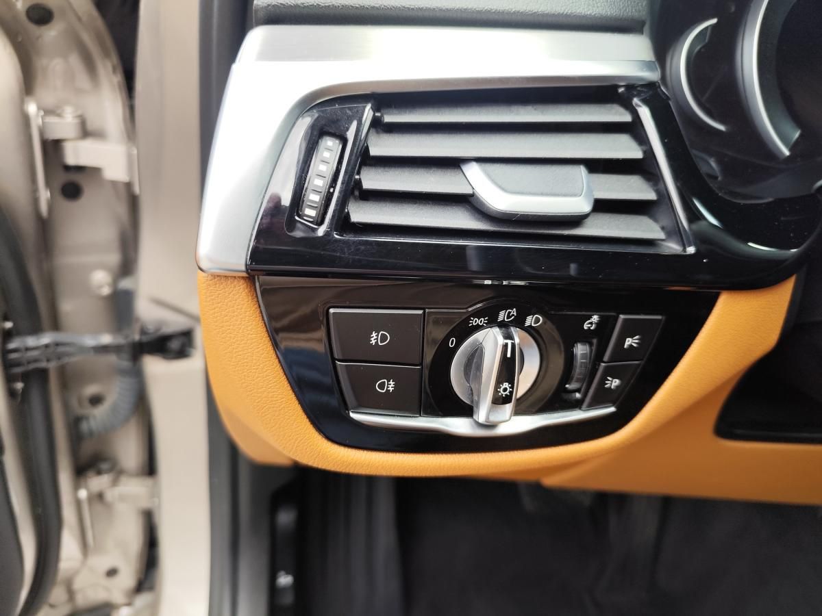 bmw-serie-5-2017-hibrido-a-gasolina-1998cc