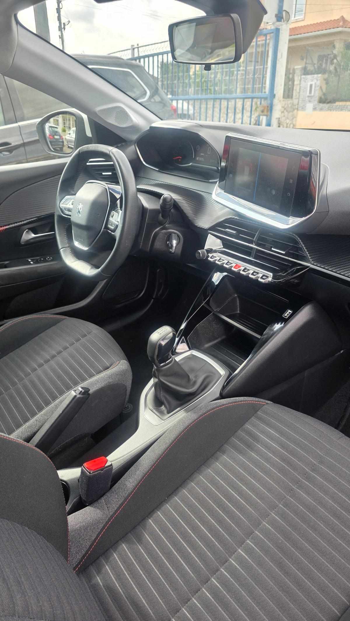 peugeot-208-2021-gasolina-1199cc