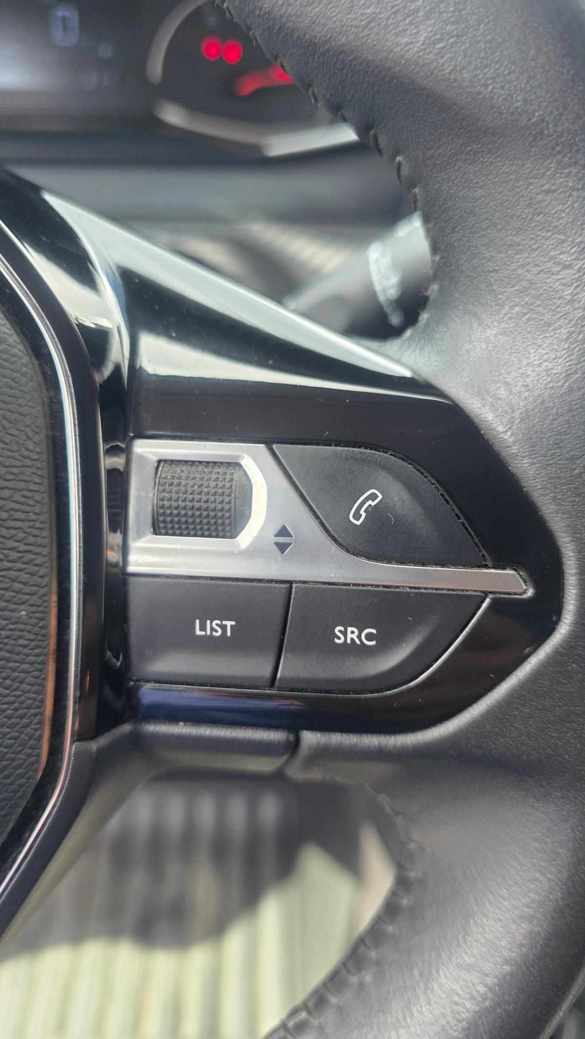peugeot-208-2021-gasolina-1199cc