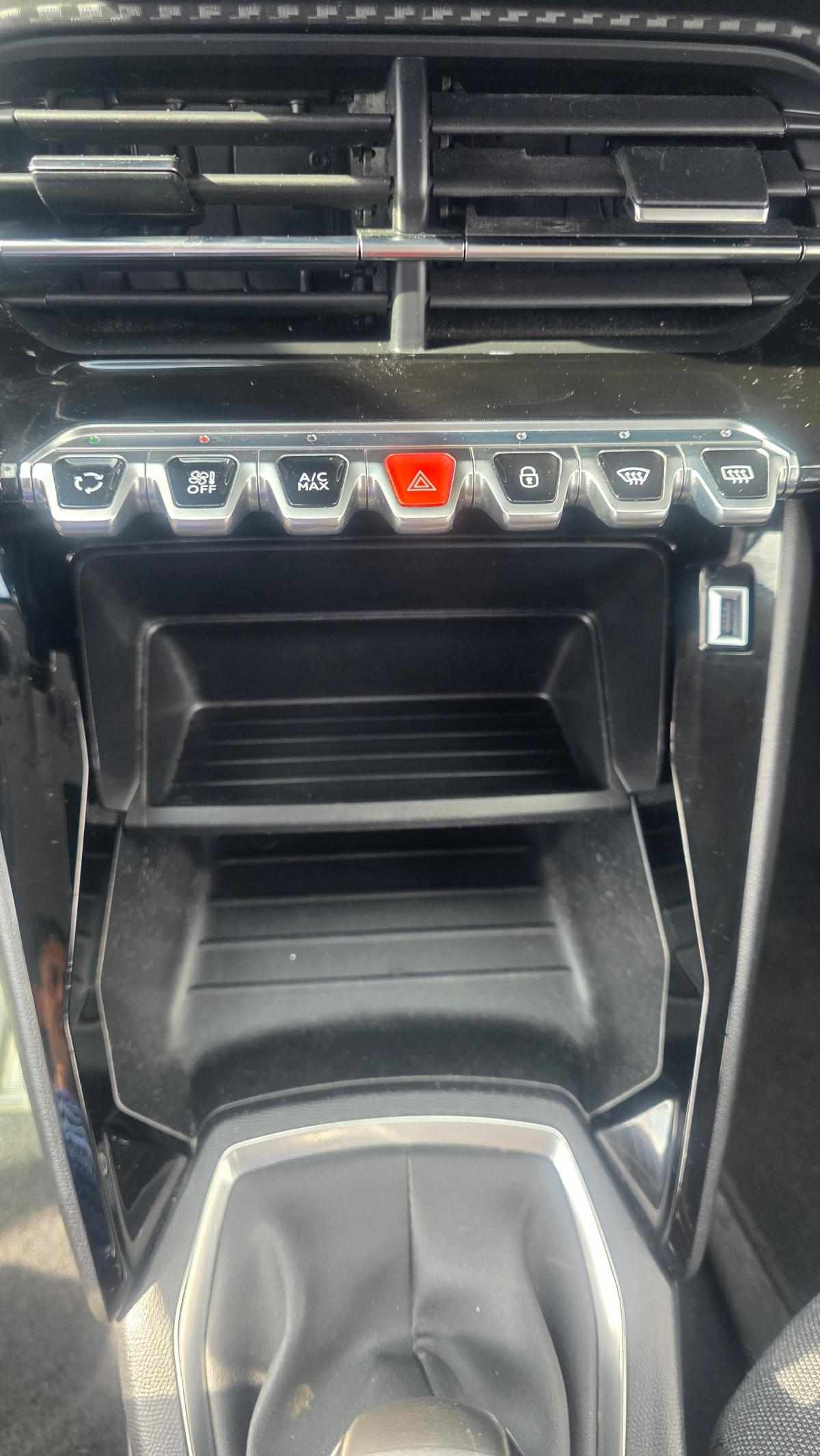 peugeot-208-2021-gasolina-1199cc