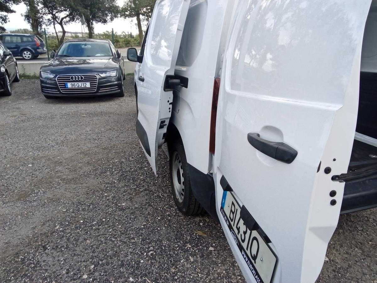 peugeot-partner-2024-diesel-1499cc