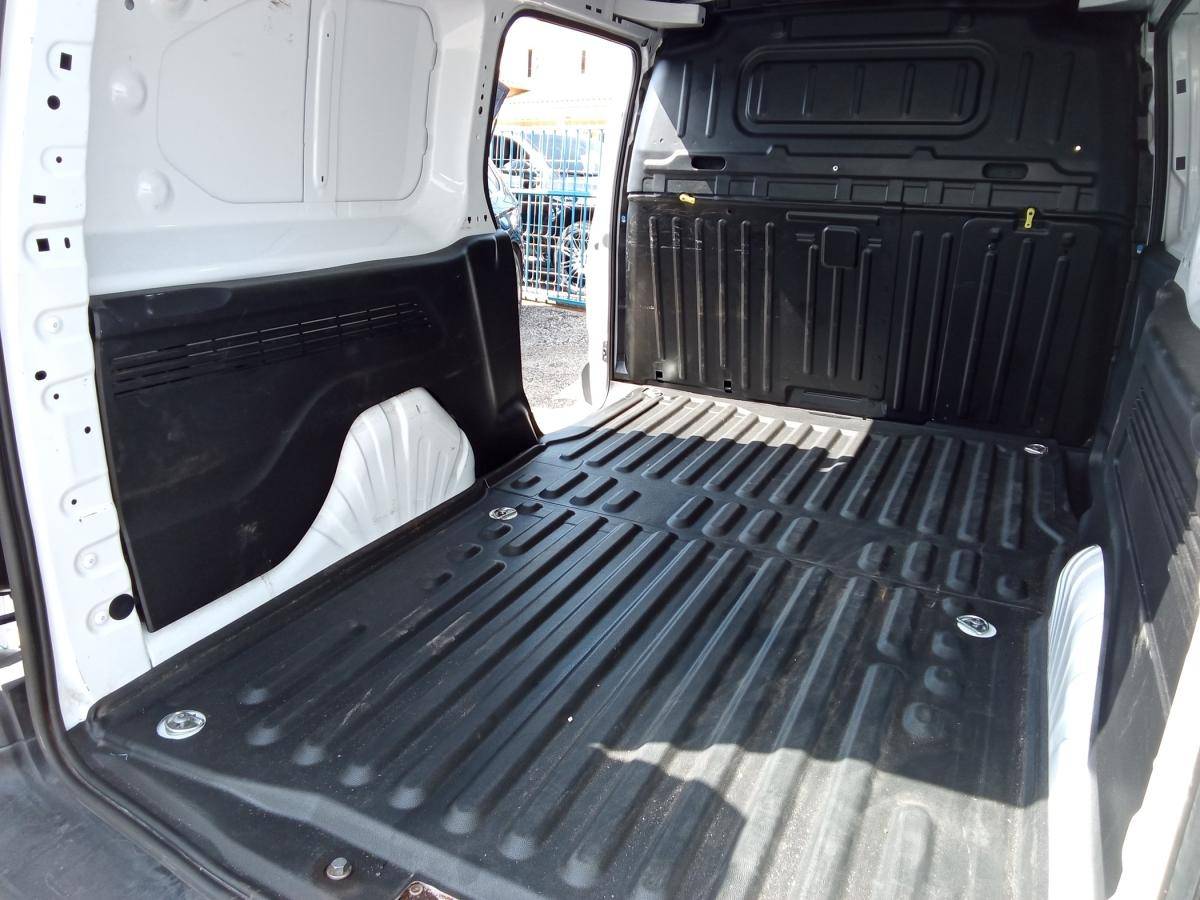 peugeot-partner-2024-diesel-1499cc