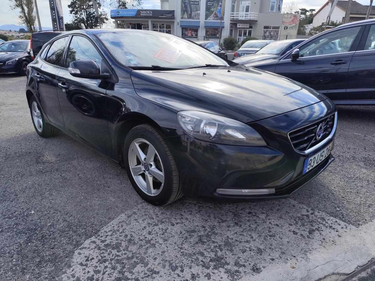 volvo-v40-2015-diesel-1560cc