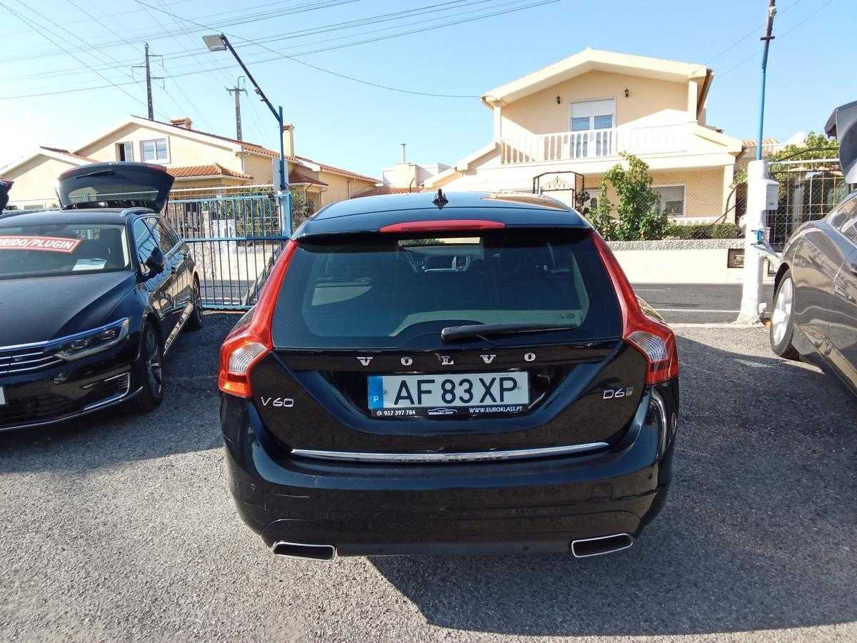 volvo-v60-2015-hibrido-a-diesel-2400cc