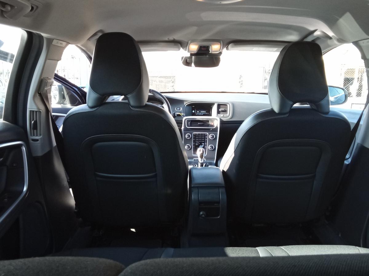 volvo-v60-2015-hibrido-a-diesel-2400cc