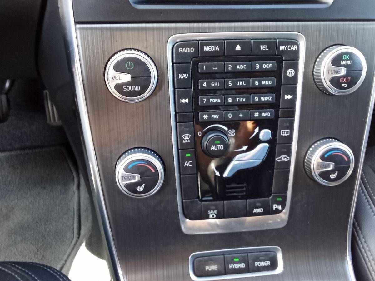 volvo-v60-2015-hibrido-a-diesel-2400cc
