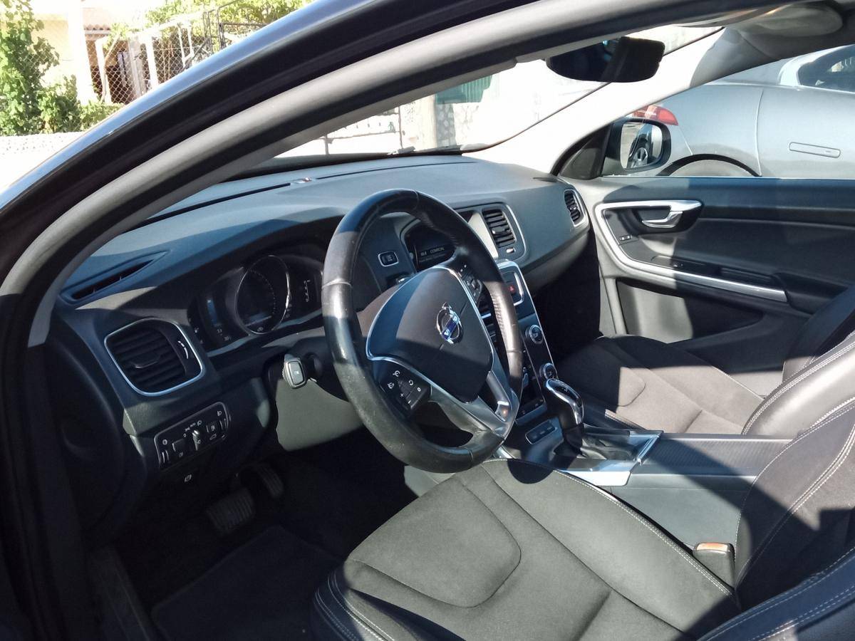 volvo-v60-2015-hibrido-a-diesel-2400cc