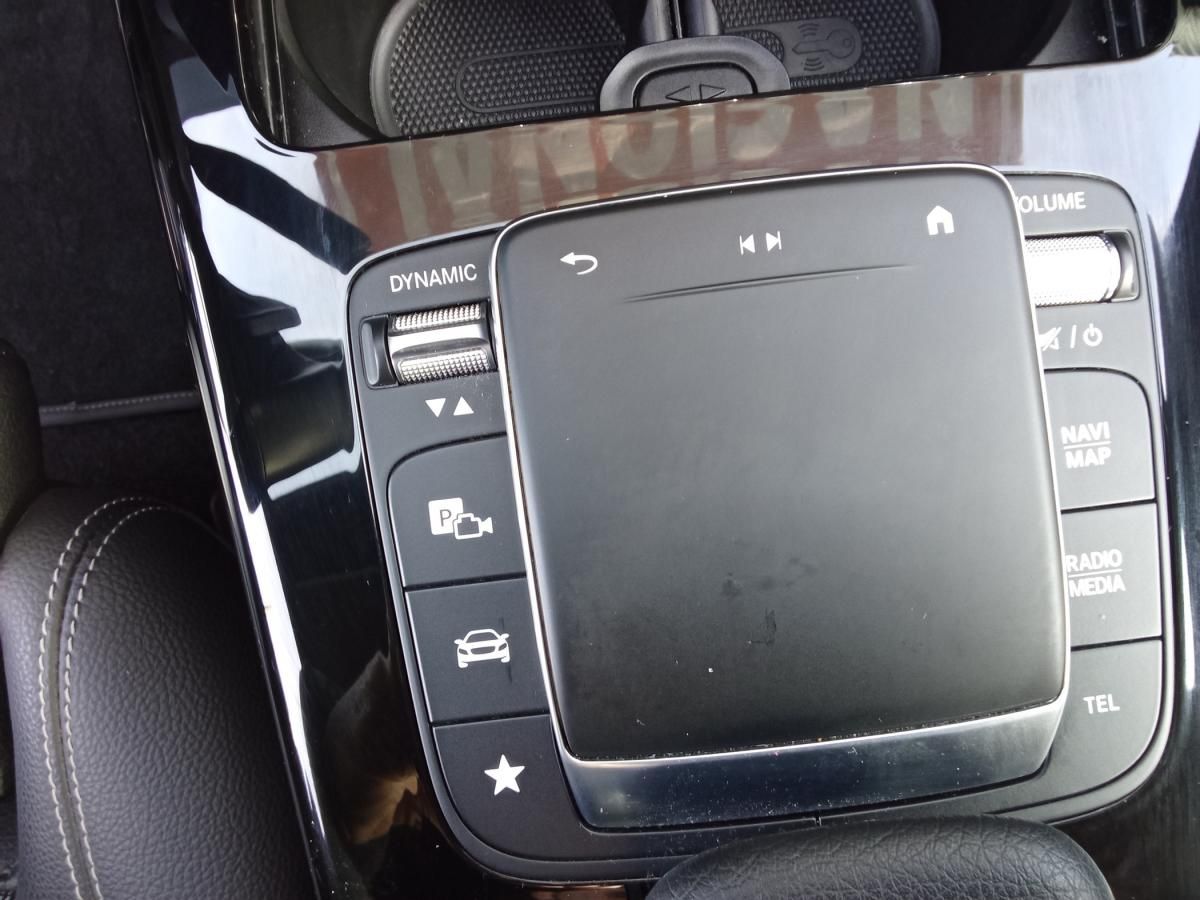 mercedes-benz-classe-a-2023-hibrido-a-gasolina-1332cc