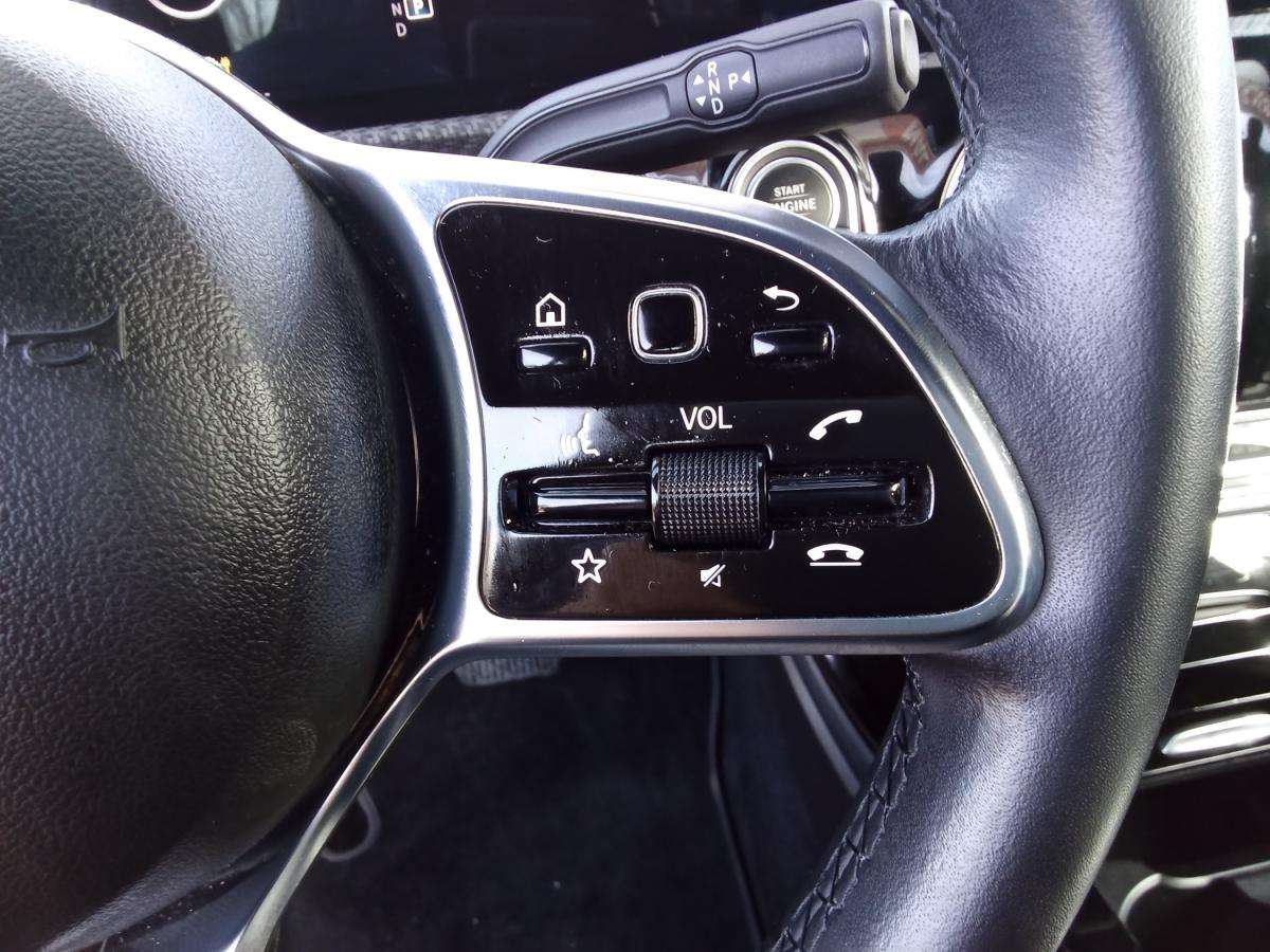 mercedes-benz-classe-a-2023-hibrido-a-gasolina-1332cc
