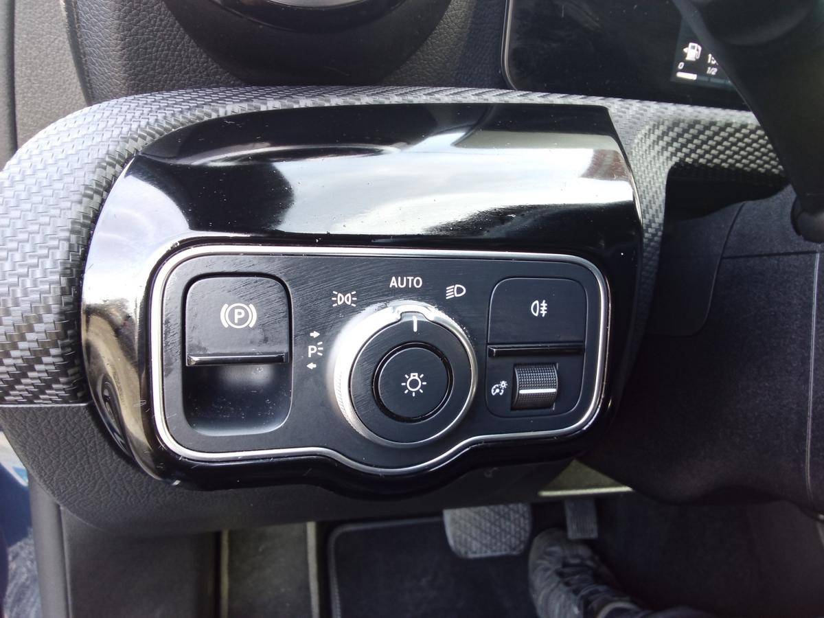 mercedes-benz-classe-a-2023-hibrido-a-gasolina-1332cc