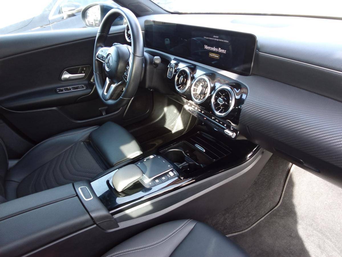 mercedes-benz-classe-a-2023-hibrido-a-gasolina-1332cc