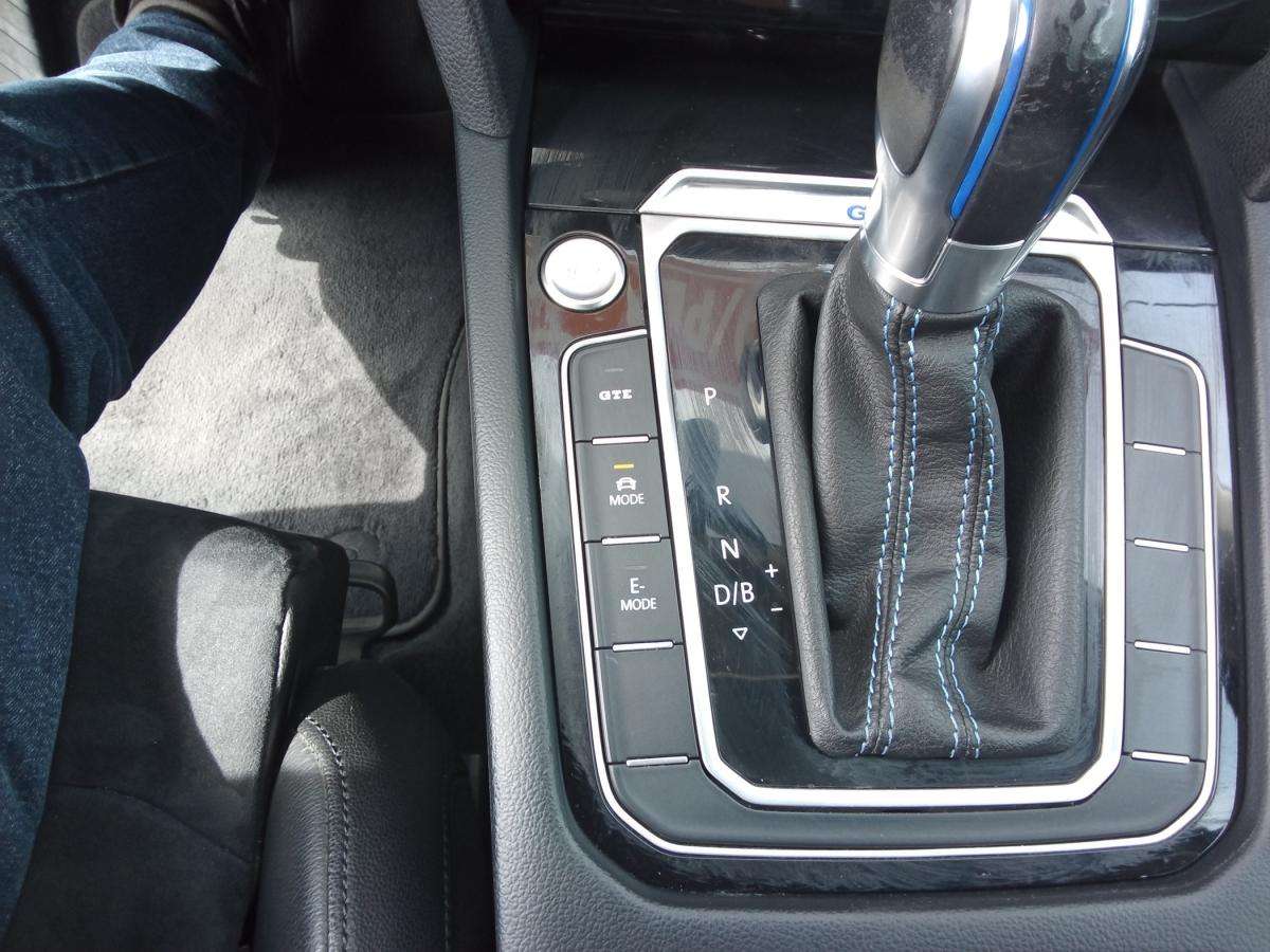 volkswagen-passat-variant-2017-hibrido-a-gasolina-1395cc