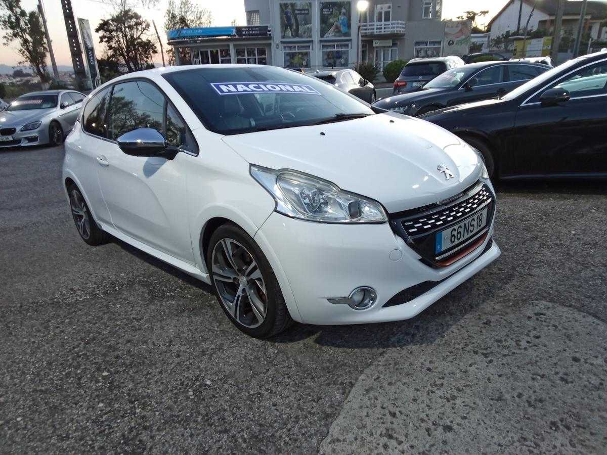 peugeot-208-2013-gasolina-1598cc