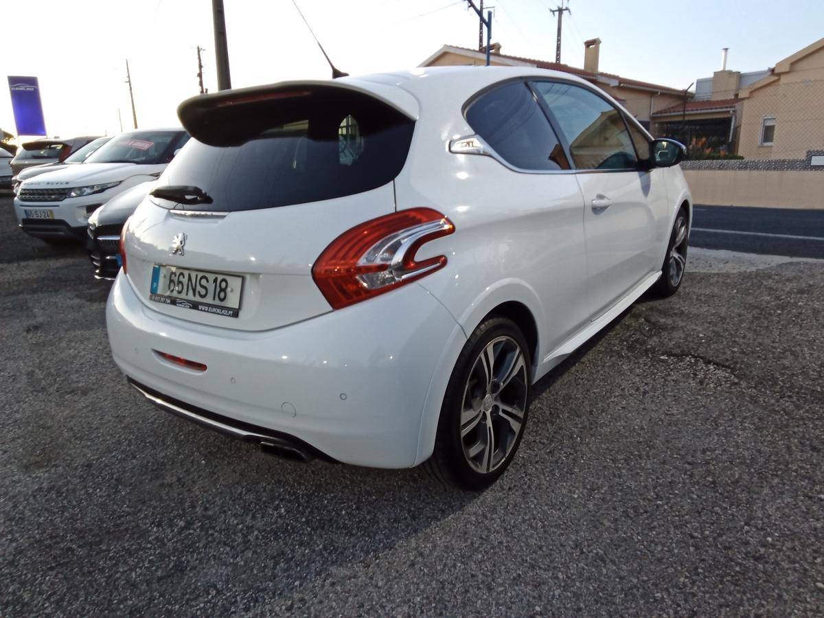 peugeot-208-2013-gasolina-1598cc