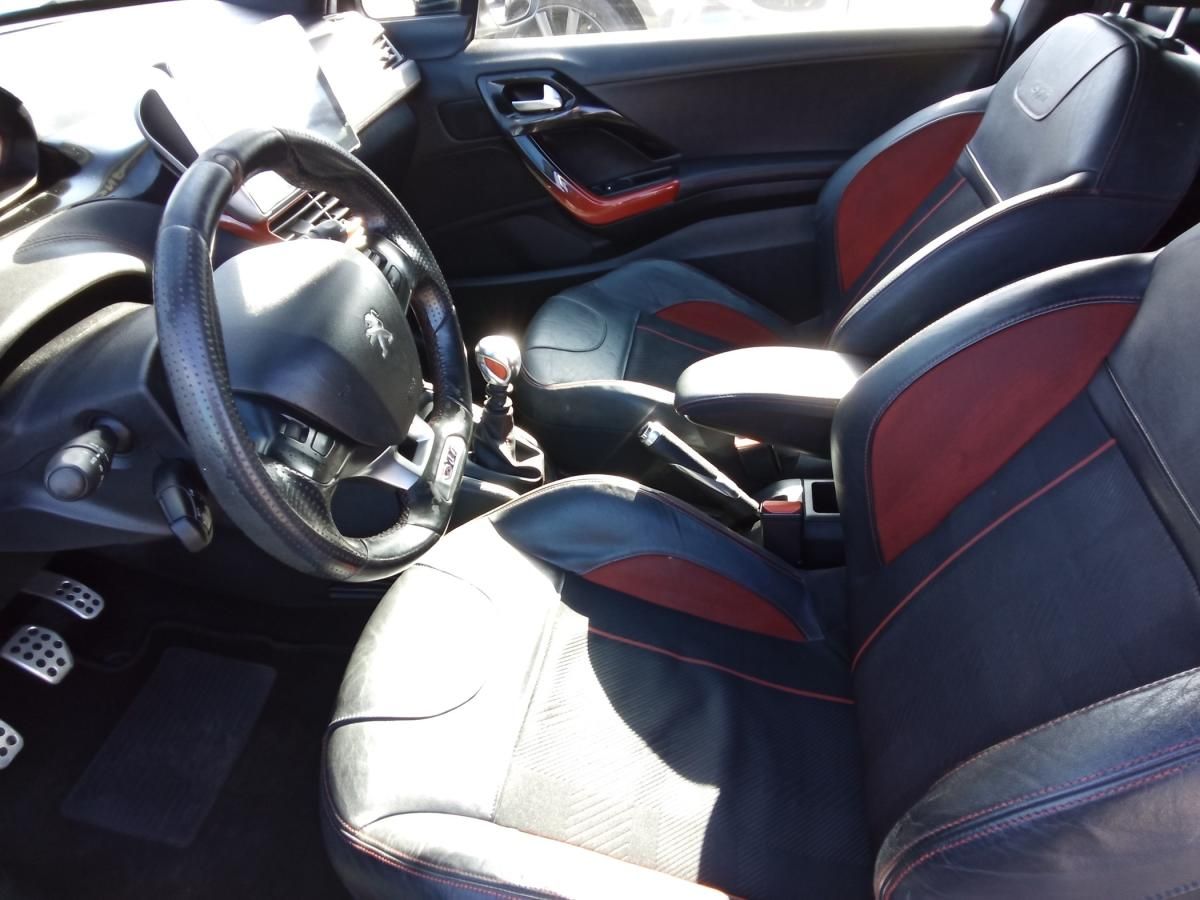 peugeot-208-2013-gasolina-1598cc