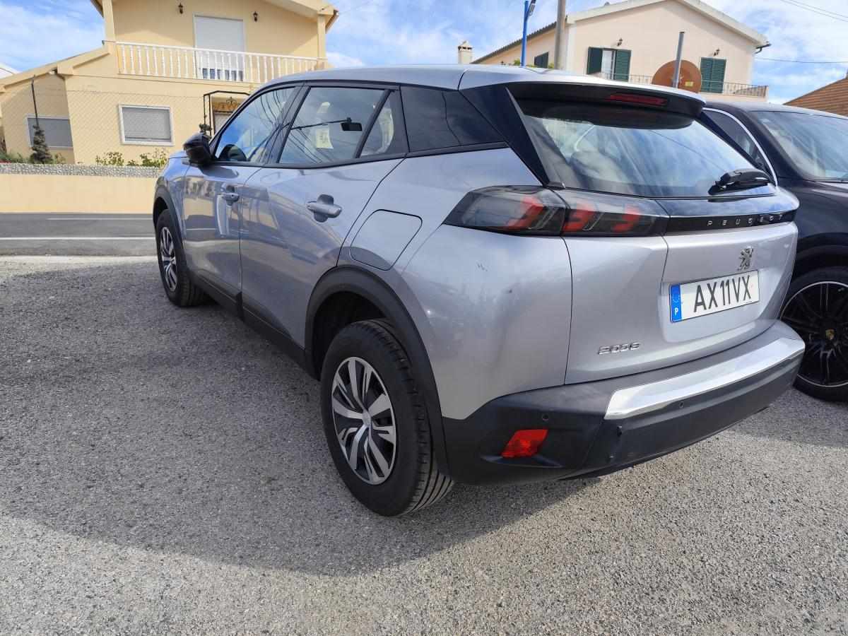 peugeot-2008-2023-gasolina-1199cc
