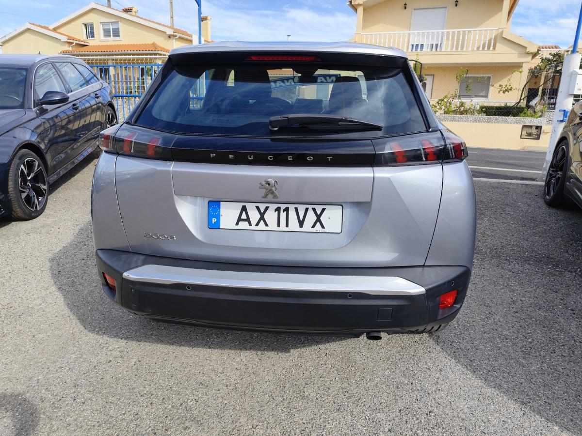 peugeot-2008-2023-gasolina-1199cc