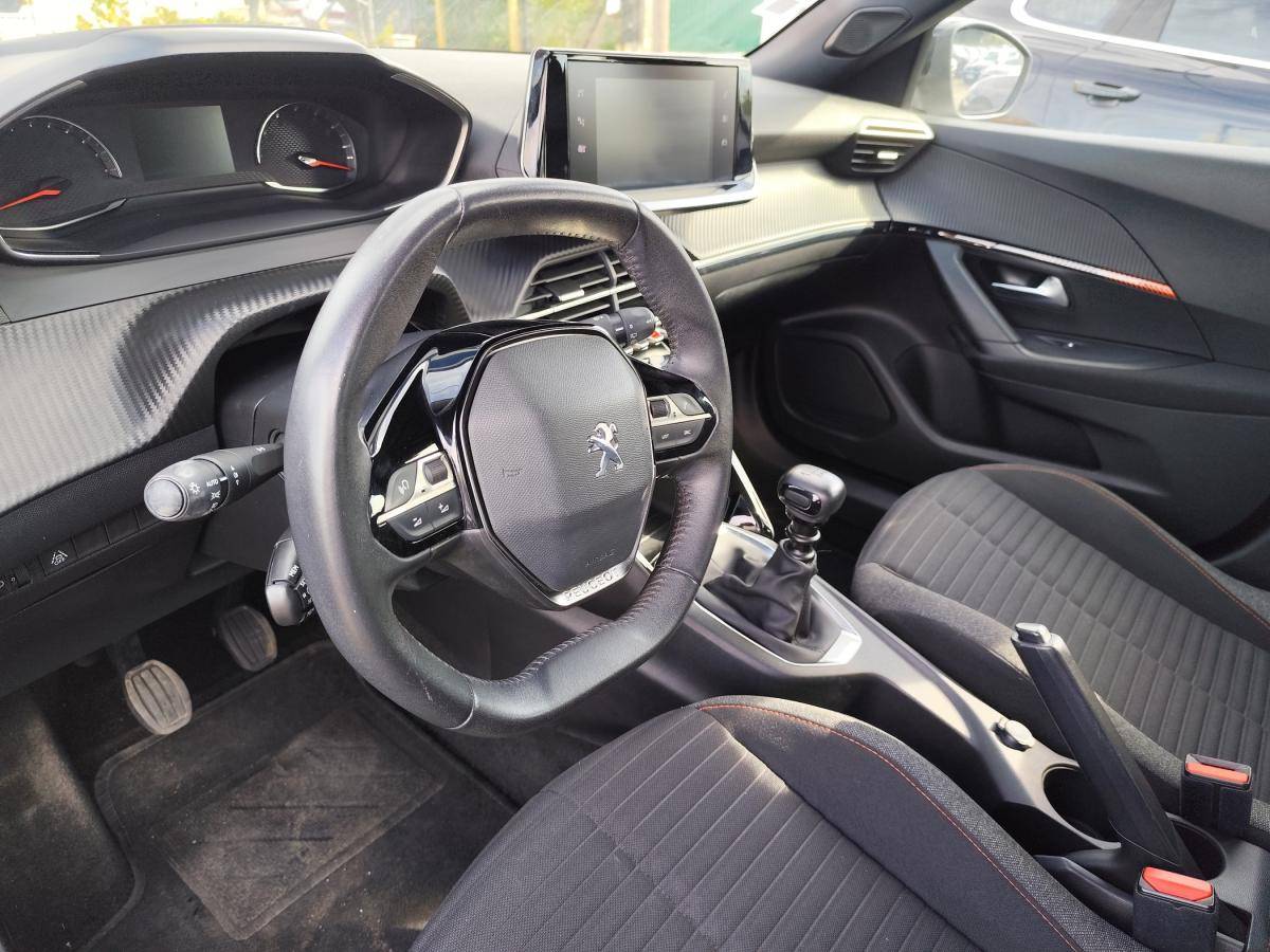 peugeot-2008-2023-gasolina-1199cc