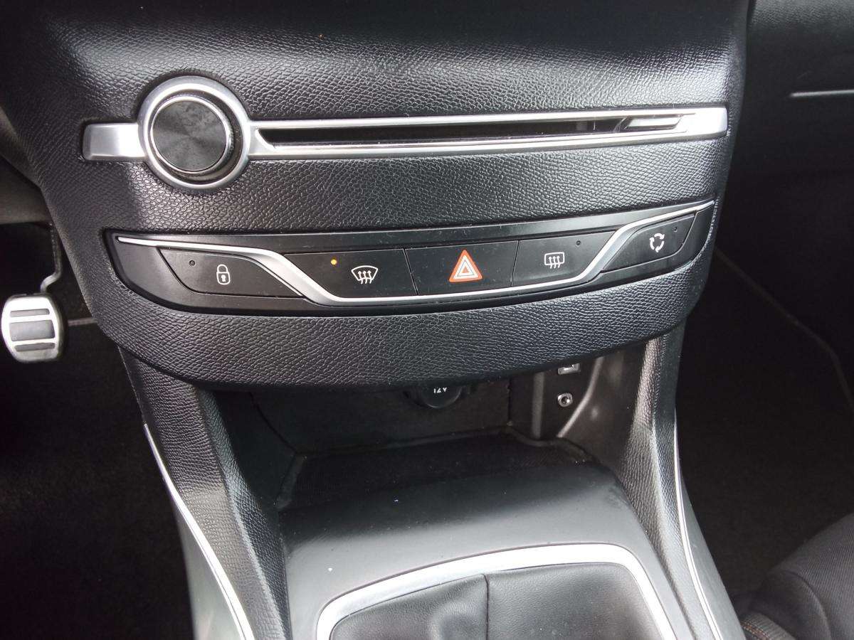 peugeot-308-sw-2015-diesel-1560cc