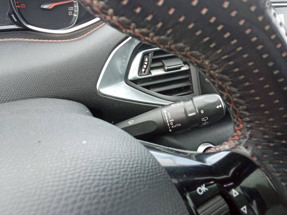 peugeot-308-sw-2015-diesel-1560cc