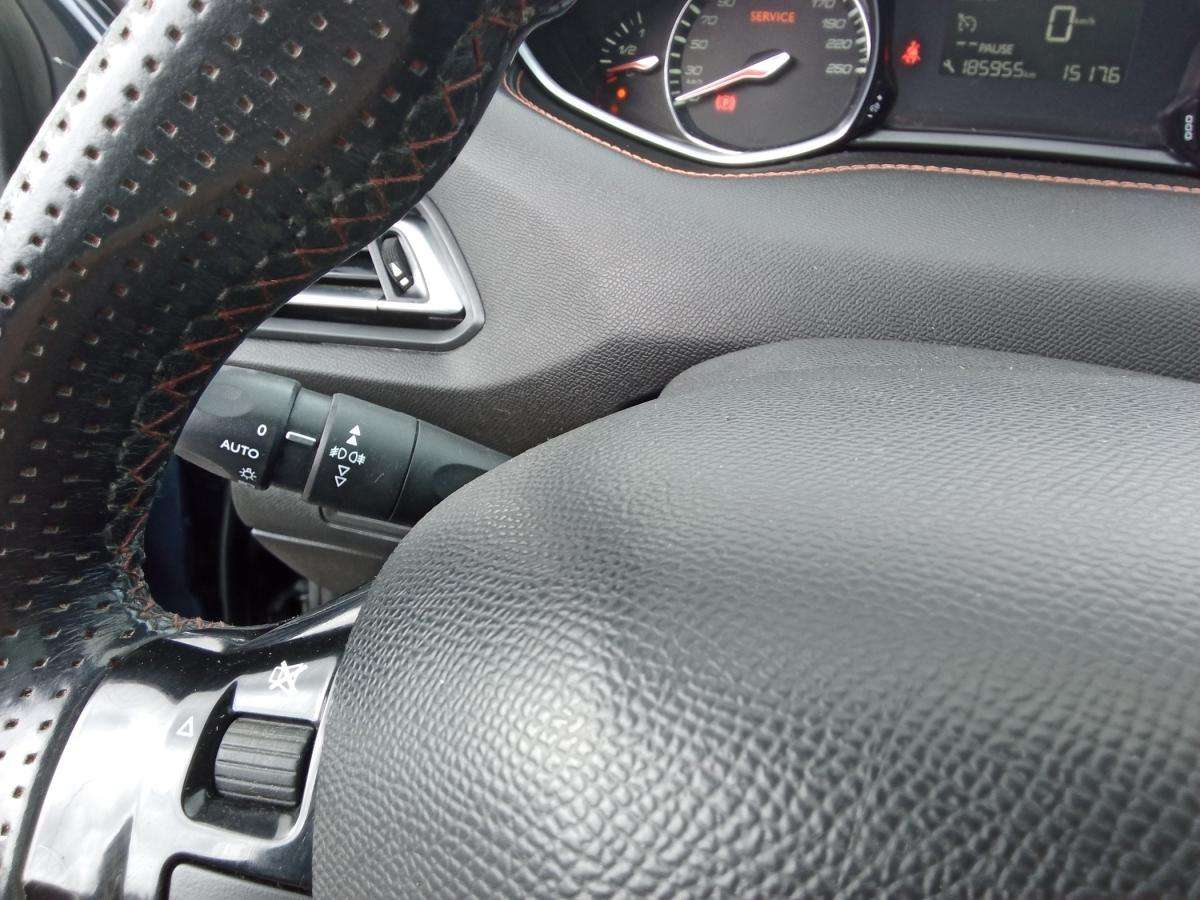 peugeot-308-sw-2015-diesel-1560cc