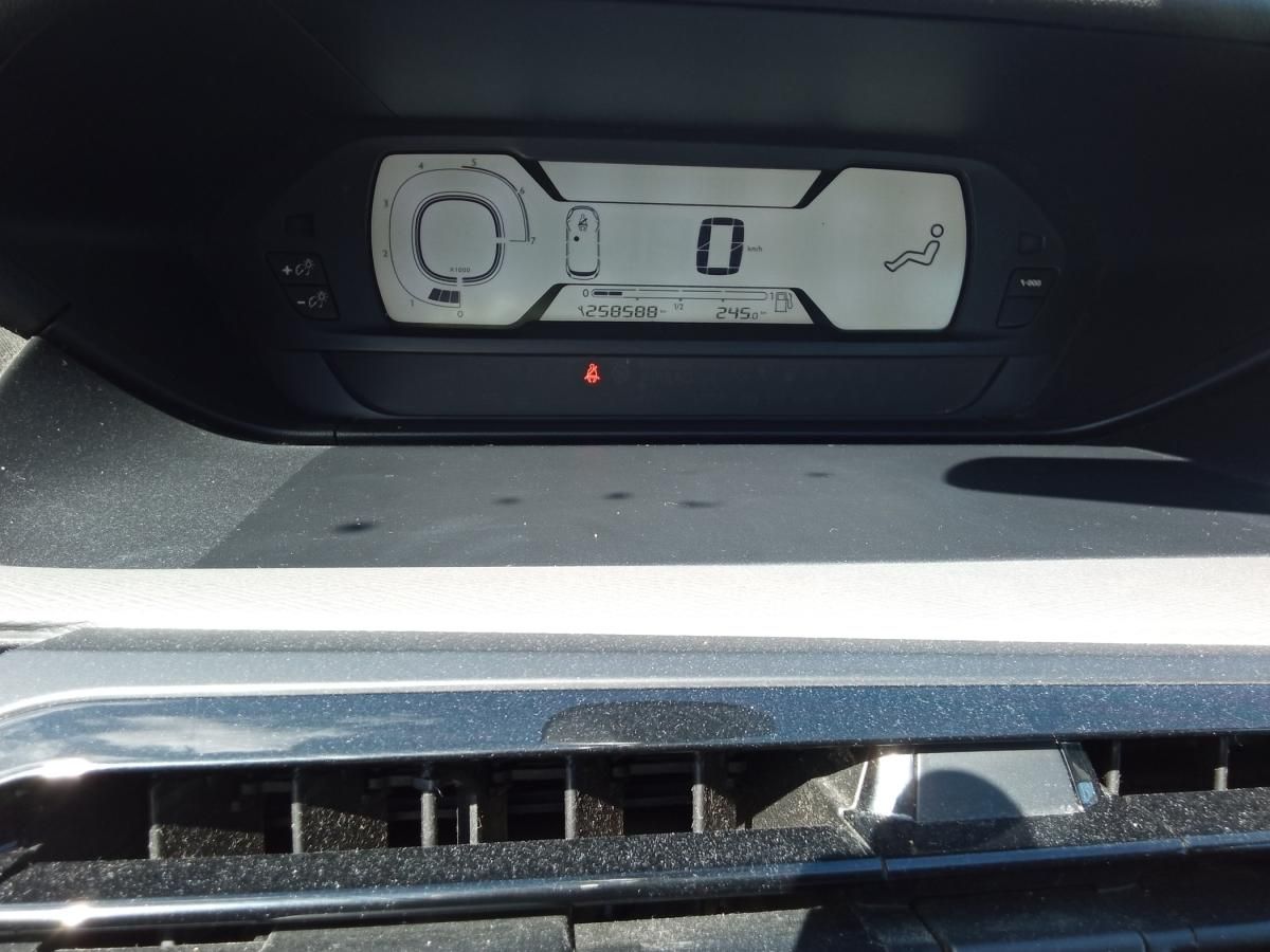 citroen-c4-grand-picasso-2014-diesel-1560cc