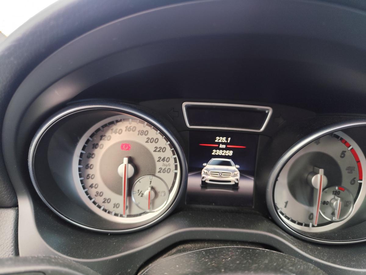 mercedes-benz-gla-2017-diesel-2143cc