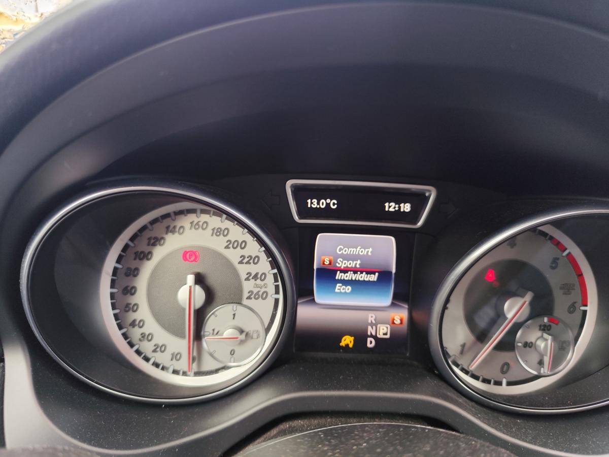 mercedes-benz-gla-2017-diesel-2143cc