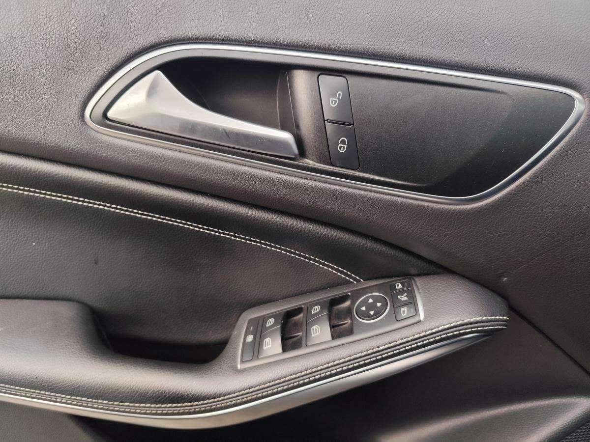 mercedes-benz-gla-2017-diesel-2143cc