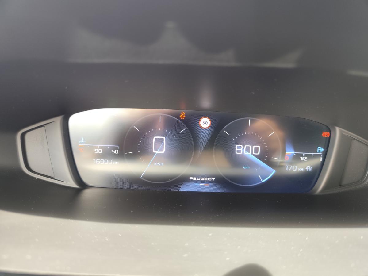 peugeot-308-sw-2022-diesel-1499cc