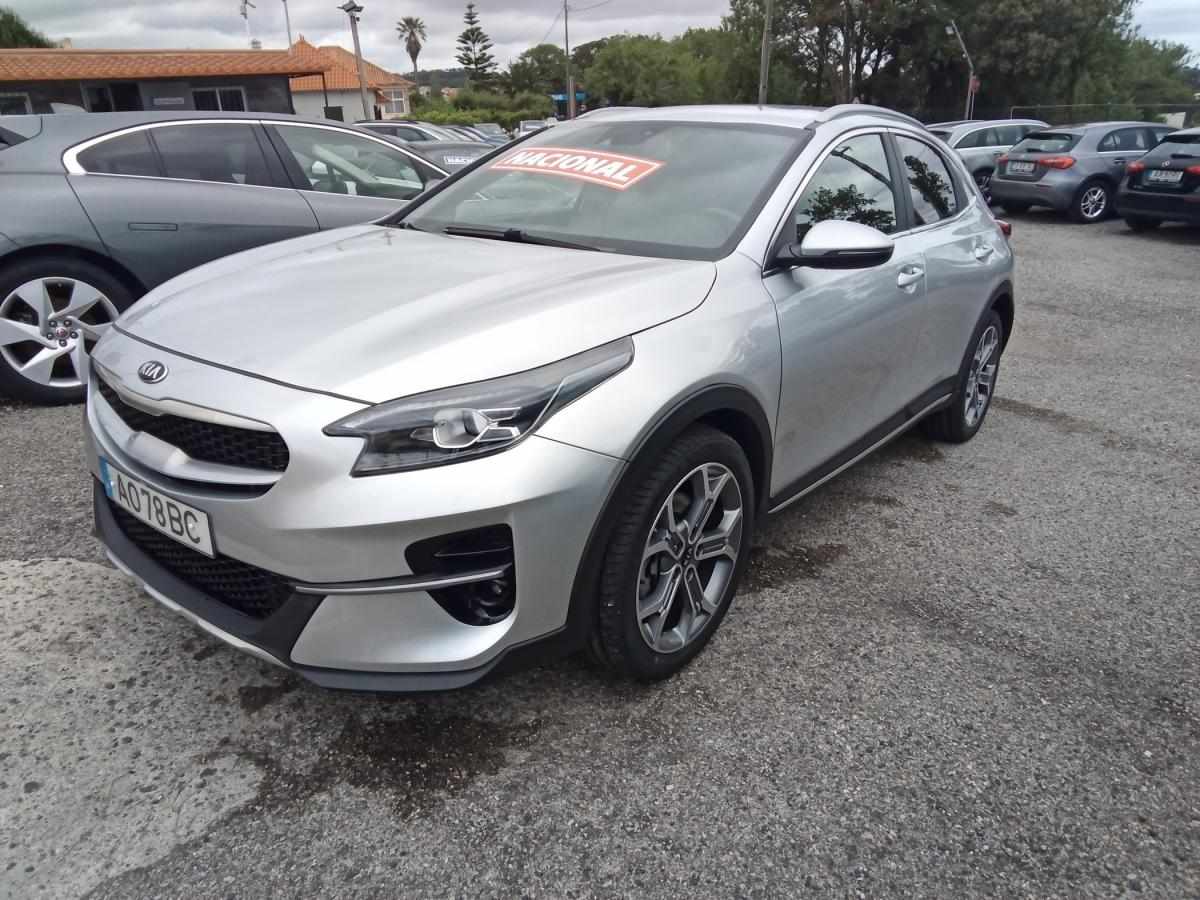 kia-xceed-2022-gasolina-998cc