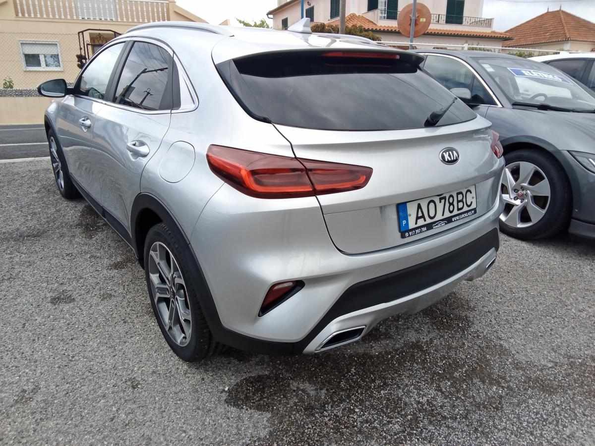 kia-xceed-2022-gasolina-998cc