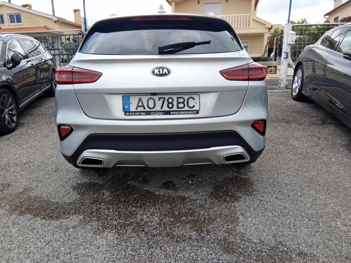 kia-xceed-2022-gasolina-998cc