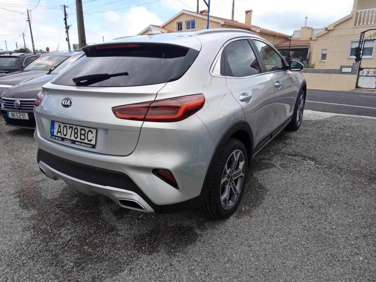 kia-xceed-2022-gasolina-998cc