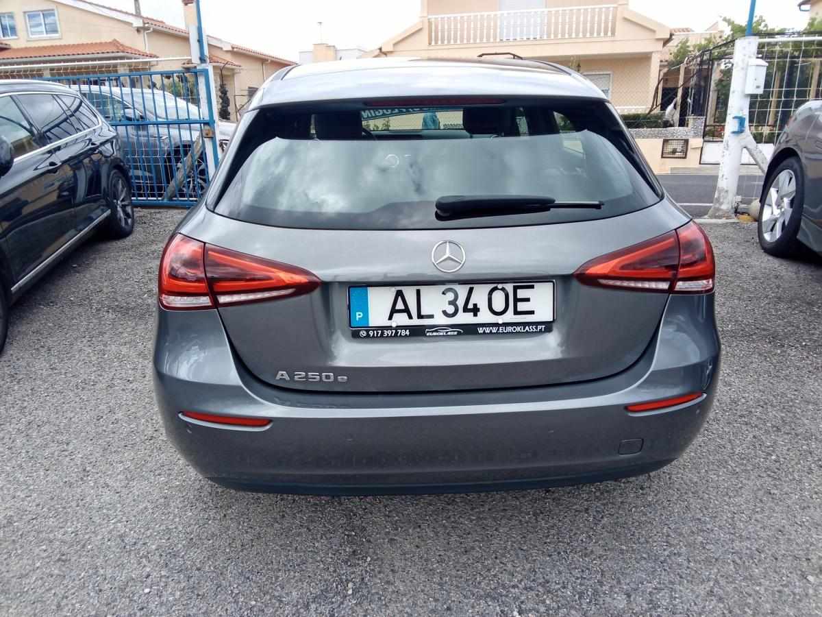 mercedes-benz-classe-a-2021-hibrido-a-gasolina-1332cc