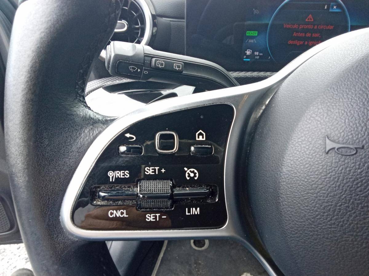 mercedes-benz-classe-a-2021-hibrido-a-gasolina-1332cc