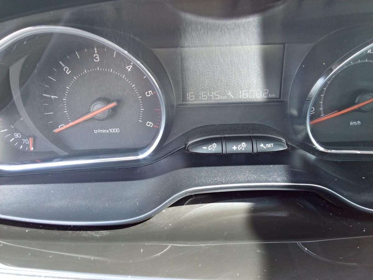 peugeot-208-2014-diesel-1398cc