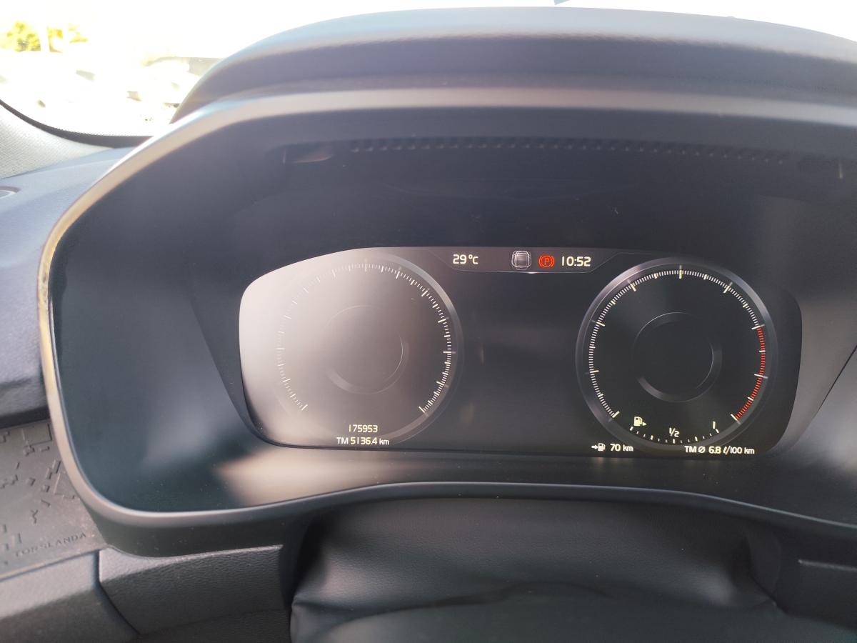 volvo-xc40-2021-gasolina-1477cc
