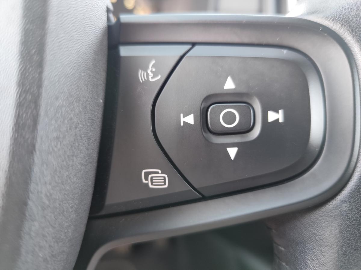 volvo-xc40-2021-gasolina-1477cc