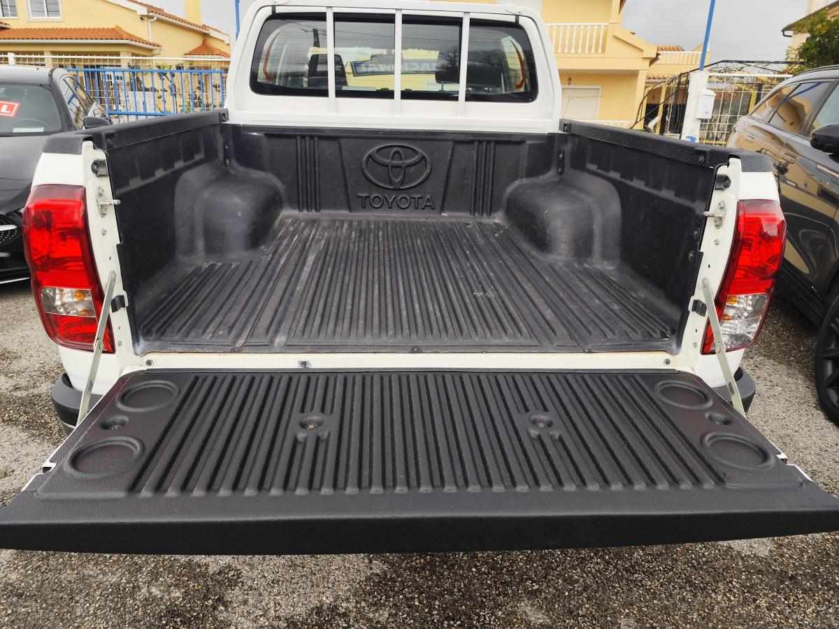 toyota-hilux-2020-diesel-2393cc