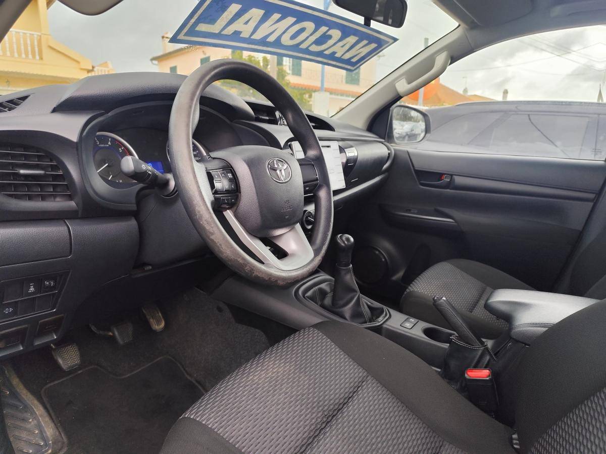 toyota-hilux-2020-diesel-2393cc