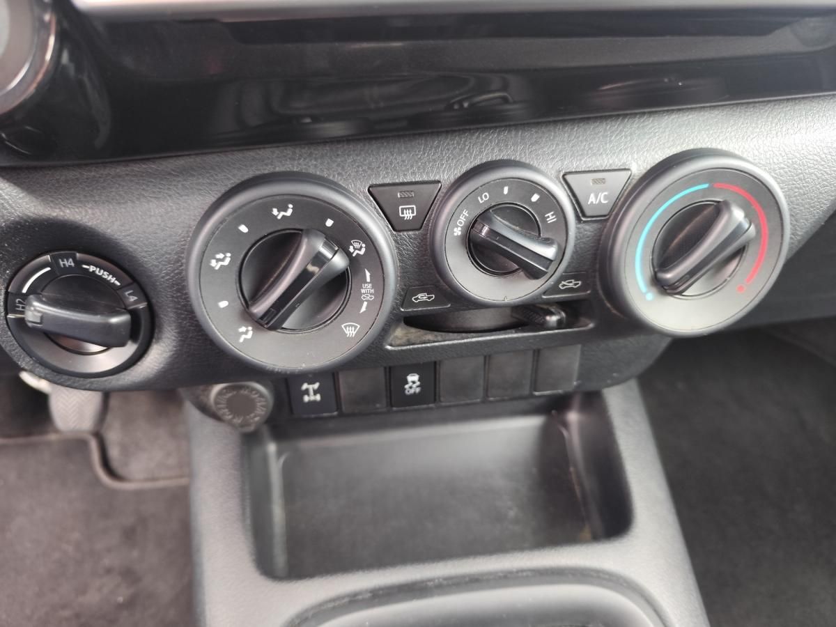 toyota-hilux-2020-diesel-2393cc