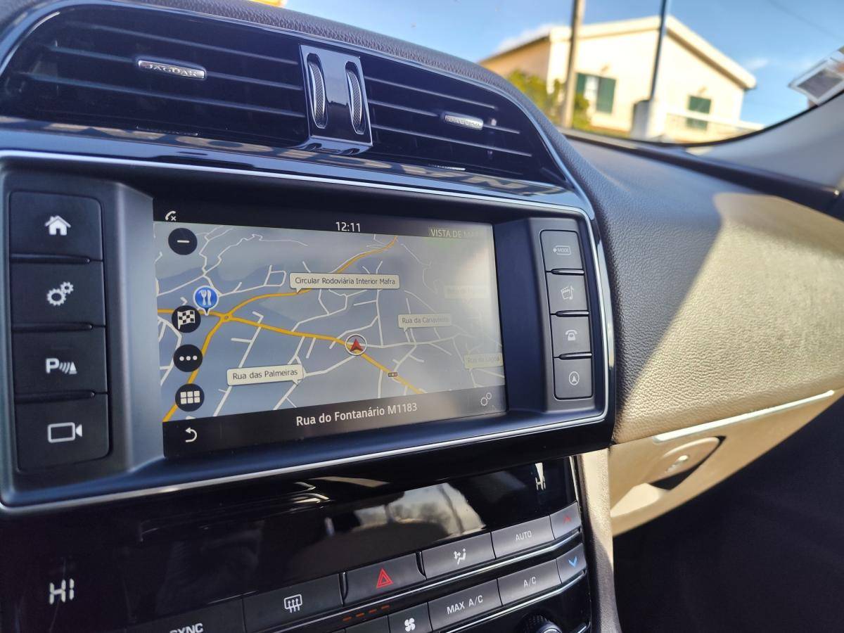 jaguar-f-pace-2018-diesel-1999cc