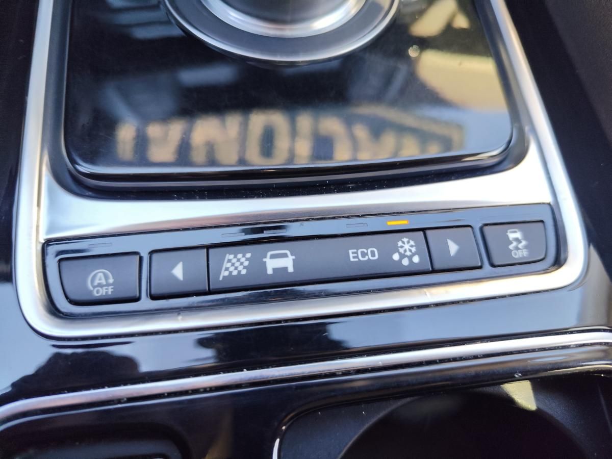 jaguar-f-pace-2018-diesel-1999cc