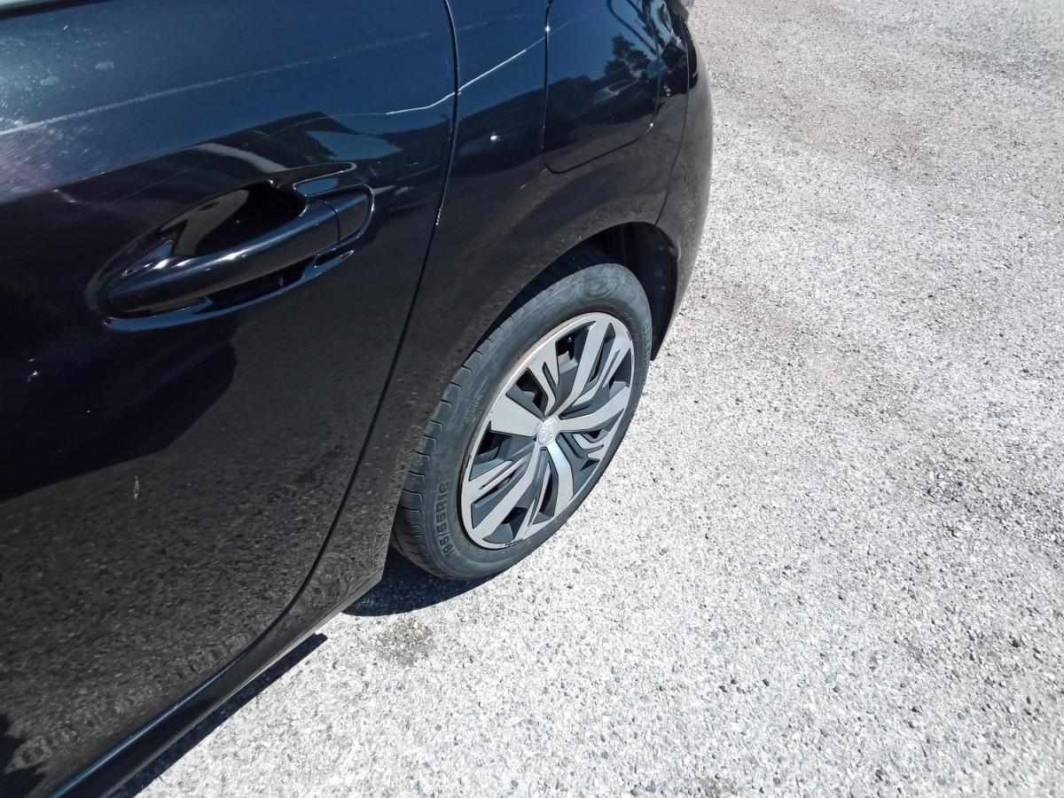peugeot-208-2023-gasolina-1199cc